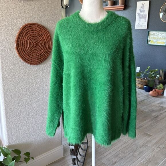NWOT Free people Harrison Bunny Crew Long Sleeve Green Fuzzy Cozy Sweater Slouch - Picture 9 of 11
